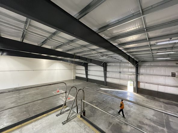 Class A Industrial: 3543 Steelhead Run Drive NE, Suite A, Albany, OR 97321
